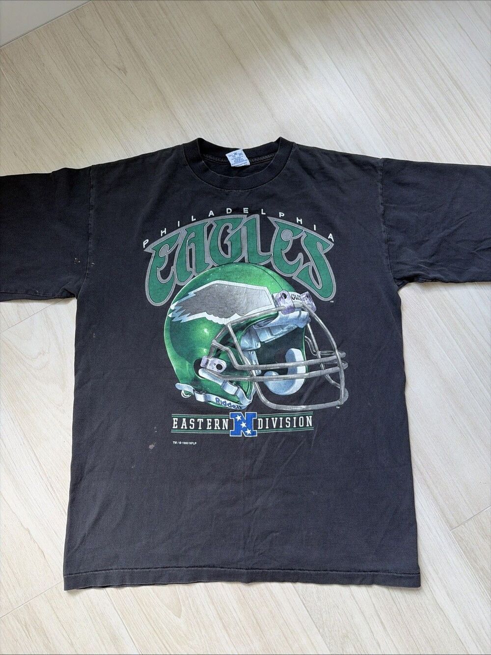 Vintage Philadelphia Eagles Salem Big Helmet 90s Tee Shirt Size Large